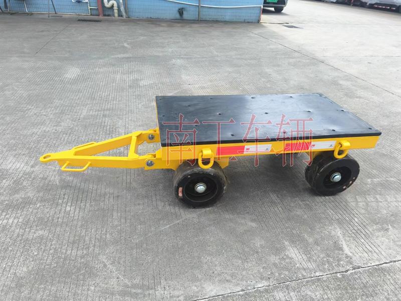 2吨小型开云·（kaiyun）官方网站 带橡胶垫全挂车