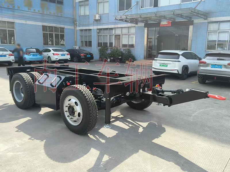 6.5吨自走式电动拖车底盘 电动开云·（kaiyun）官方网站