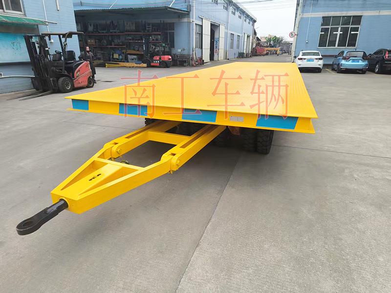 30吨重型12米牵引开云·（kaiyun）官方网站 全挂车橙色