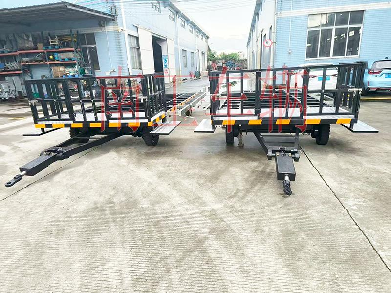 5吨带不锈钢配件牵引开云·（kaiyun）官方网站 护栏型全挂车
