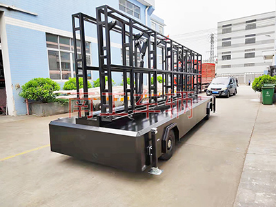 1672910479925874.jpg 2.5T折叠式显示屏LED广告拖车1I.jpg