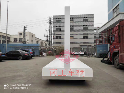 1675301784187942.jpg 2.2吨固定式LED广告拖车4I.jpg