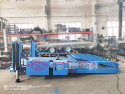 1675303685753445.jpg 非标订制8吨移动式登车桥3I.jpg