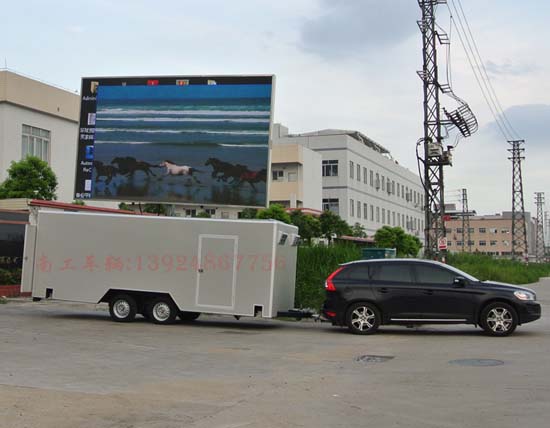 1677304681295498.jpg 箱式LED广告拖车3.jpg