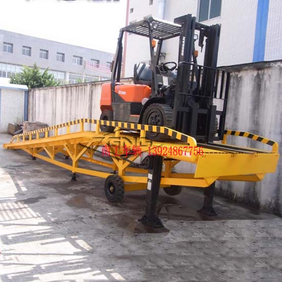 1677490317967173.jpg 6吨登车桥(2)I.jpg