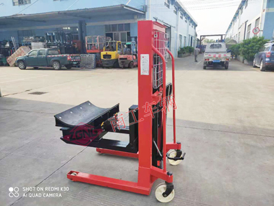 1683882834443089.jpg 1吨手动卷筒纸工具车3I.jpg