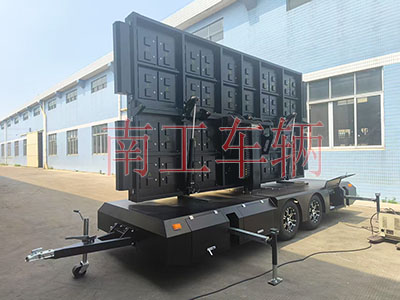15平方大型户外LED广告拖车 四音响3I.jpg